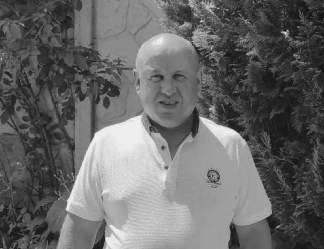 На Харківщині попрощалися із загиблим внаслідок обстрілу водієм "швидкої"