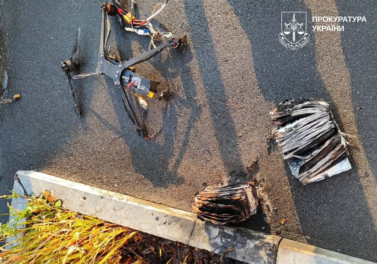 Російський дрон упав поблизу кав'ярні у середмісті Харкова