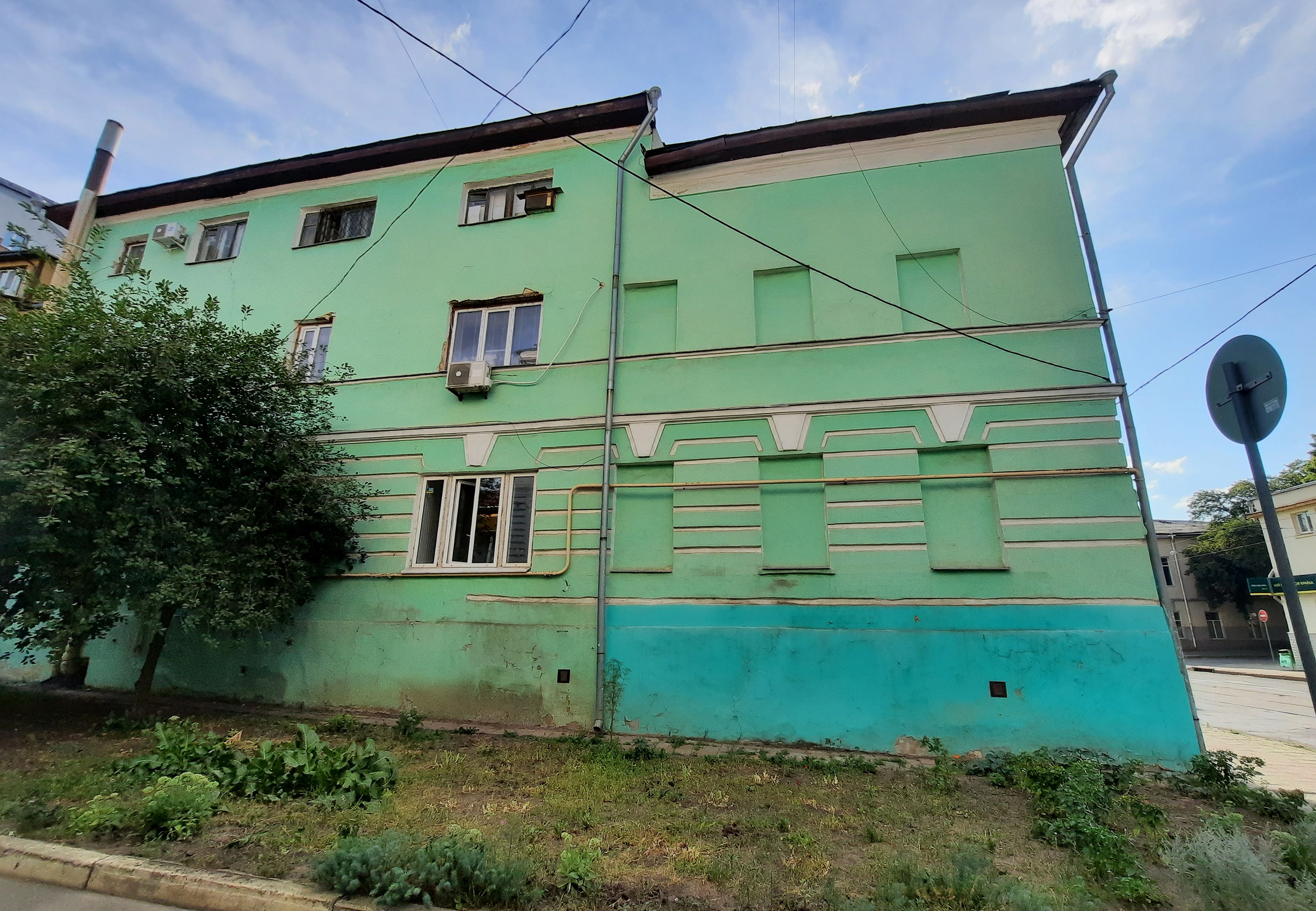 Вид на дом со двора. Фото: В. Горбоносов