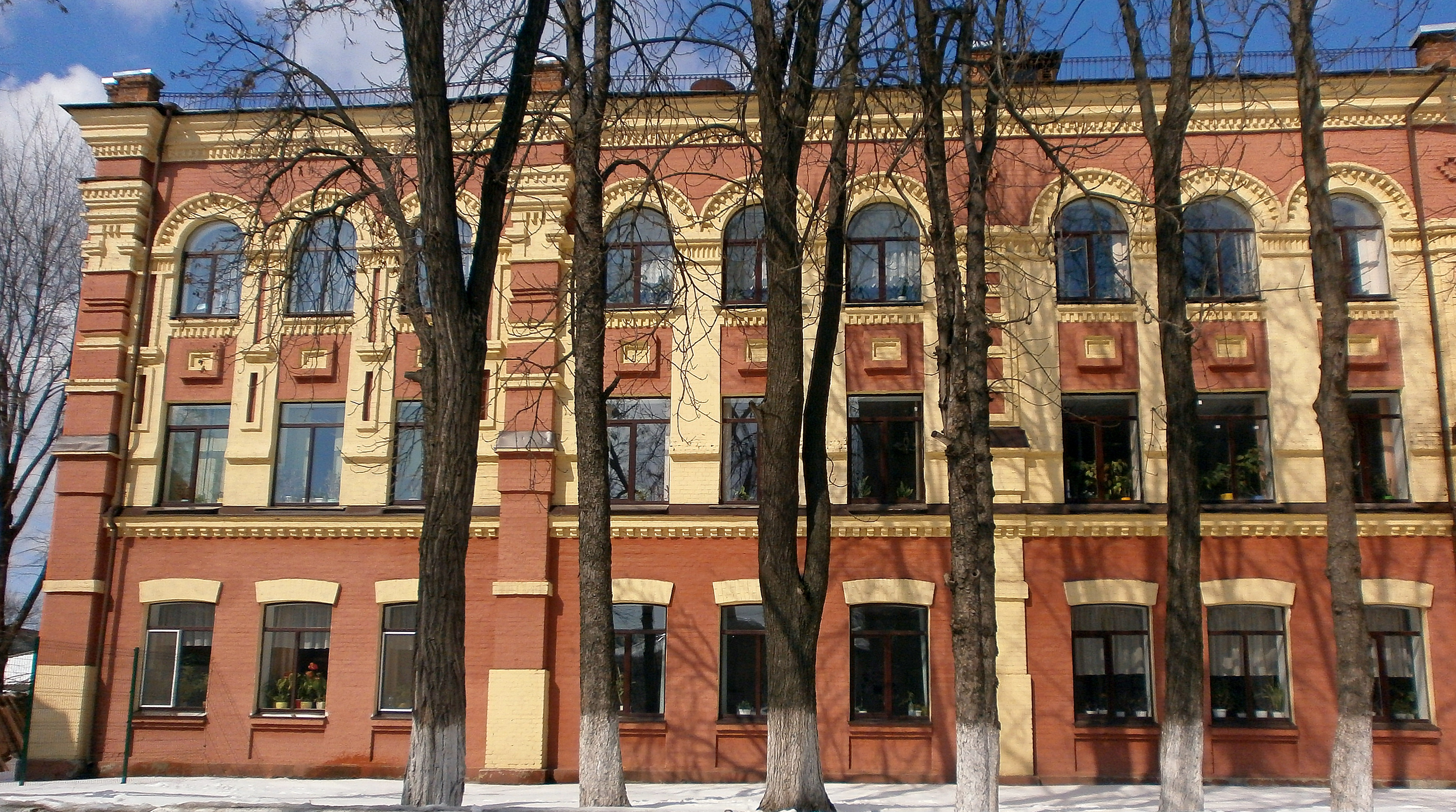 Здание торговой школы. Фото: В. Горбоносов, 2021 год