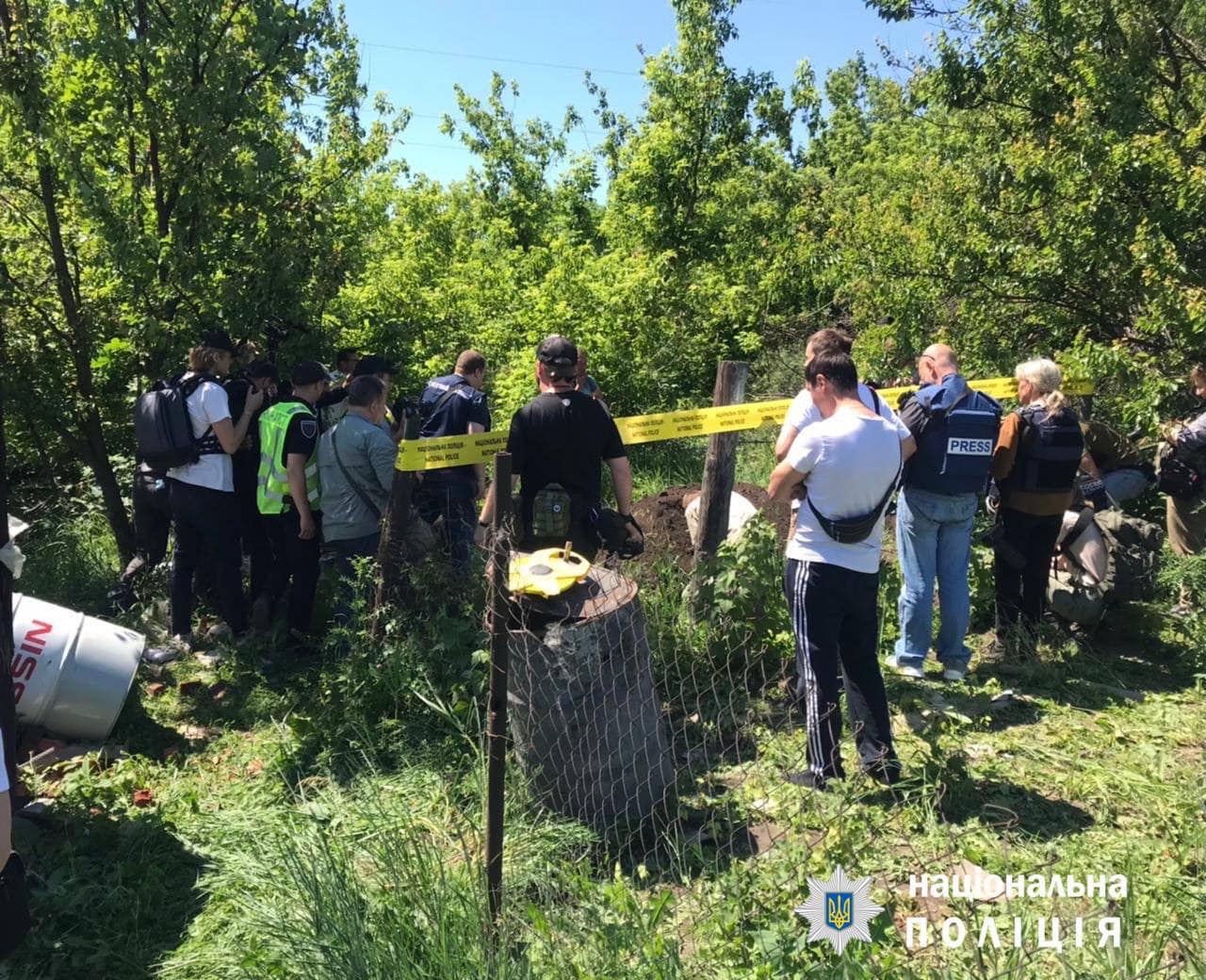 Еще одну жительницу Харьковской области похоронили во дворе собственного  дома