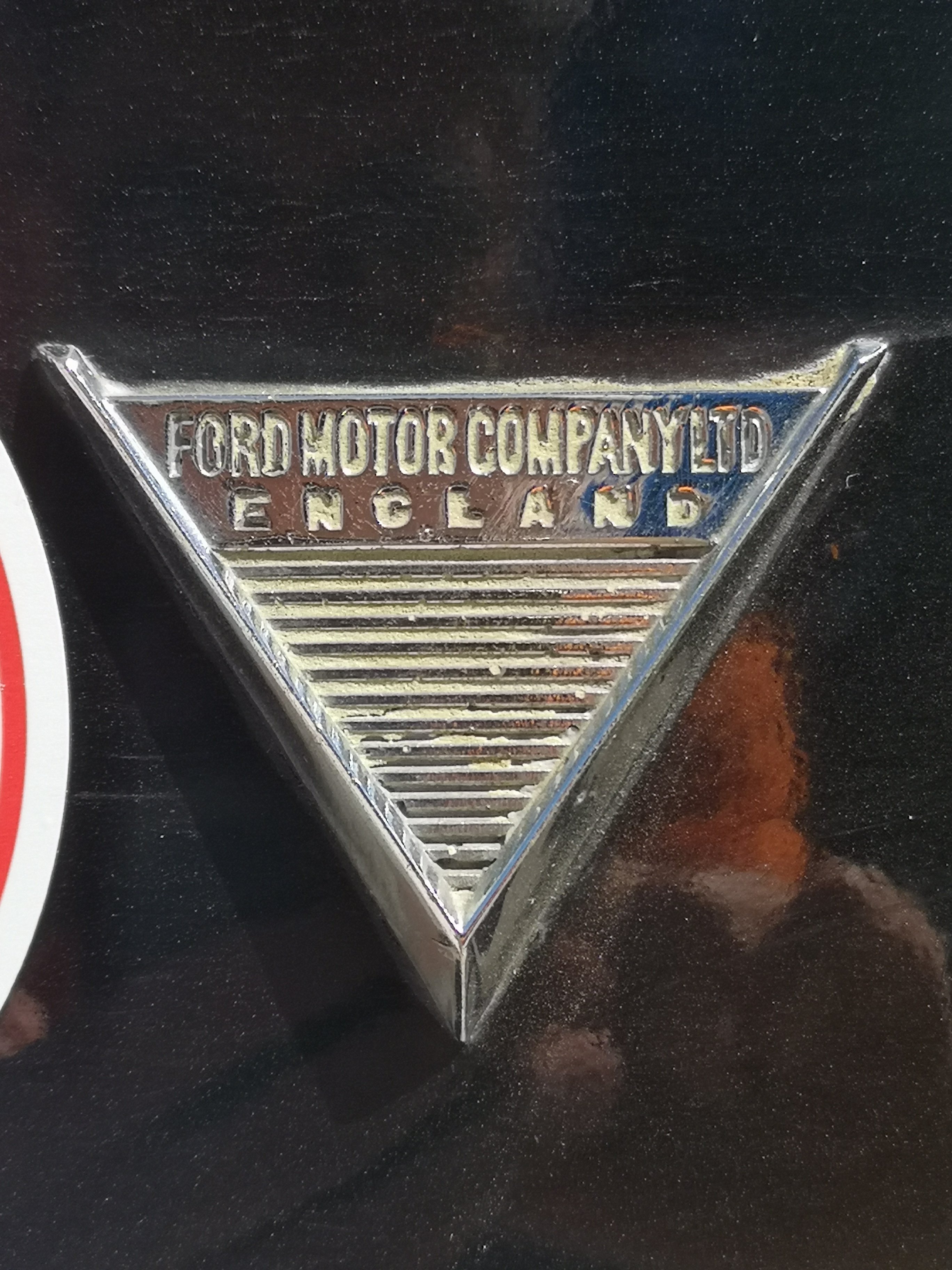 Знак Ford Consul