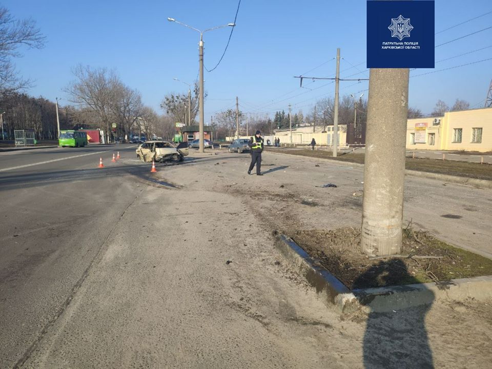 Водителя госпитализировали в "неотложку". Фото: патрульная полиция