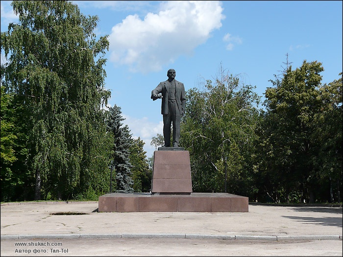 Памятник Ленину в Новой Водолаге, 2013 год, Фото: shukach.com