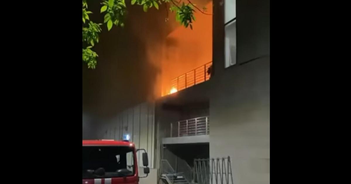 Что горит в никольском. Что горит в никольском. Сгорел дом архангельск. Что горит в никольском. Пожар в тосненском районе сегодня.