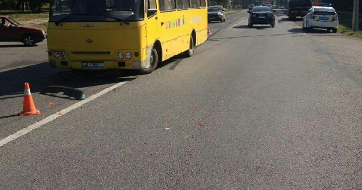Автобус богдан школьный