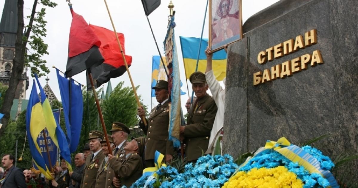 Бандеровцы город. Жители западной украины. Бандеровцы город. Оун упа. Бандеровцы город.