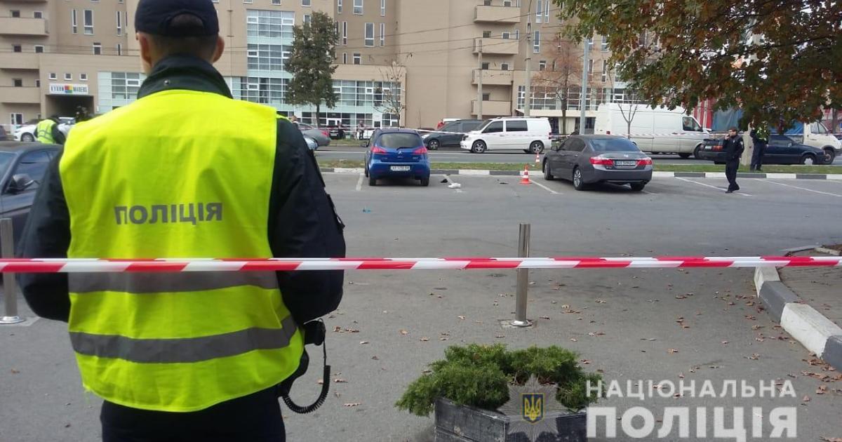 Трахнули через окно машины