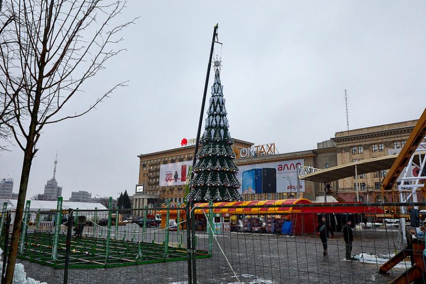 Елка на площади Свободы