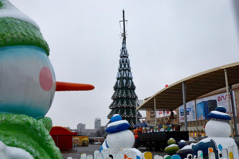 Елка на площади Свободы