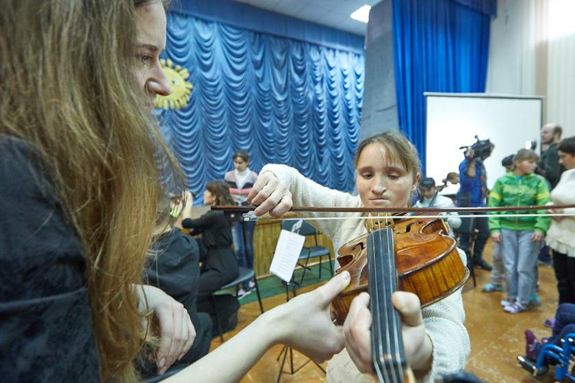 МАСО "Слобожанский" в детском доме-интернате в Богодухове. Фото: Сергей Козлов / KHARKIV Today