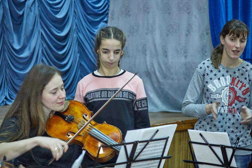 МАСО "Слобожанский" в детском доме-интернате в Богодухове. Фото: Сергей Козлов / KHARKIV Today