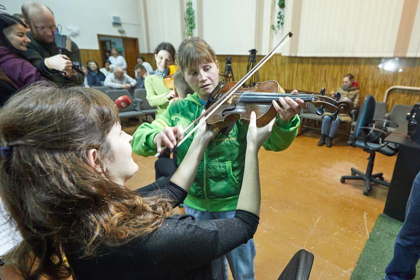 МАСО "Слобожанский" в детском доме-интернате в Богодухове. Фото: Сергей Козлов / KHARKIV Today