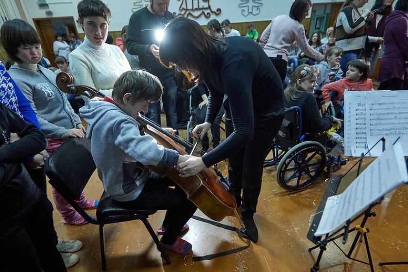 МАСО "Слобожанский" в детском доме-интернате в Богодухове. Фото: Сергей Козлов / KHARKIV Today