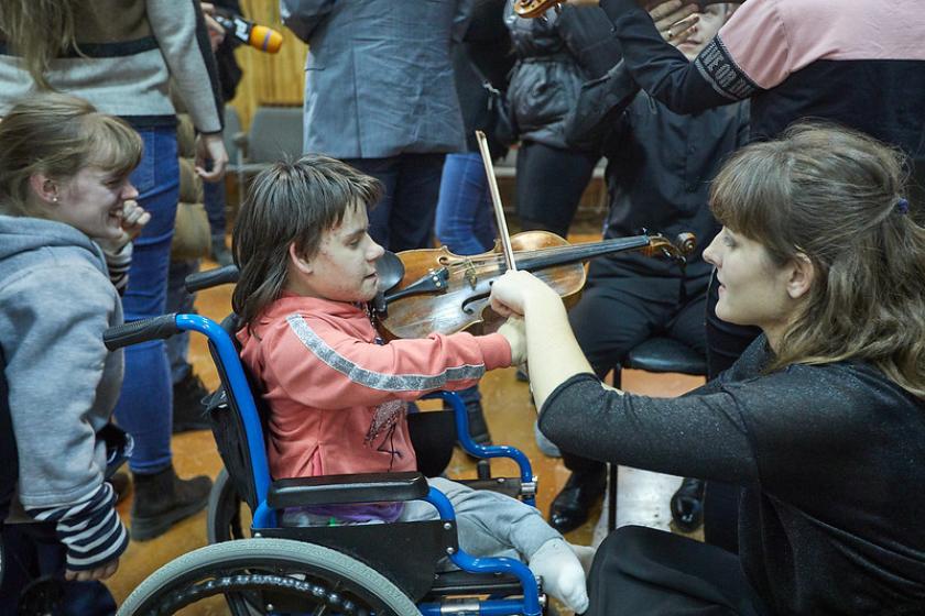 МАСО "Слобожанский" в детском доме-интернате в Богодухове. Фото: Сергей Козлов / KHARKIV Today