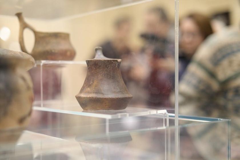 В ХНУ им. В. Н. Каразина открылась выставка "Итоги полевых археологических исследований 2019 года". Фото: KHARKIV Today/Сергей Козлов 