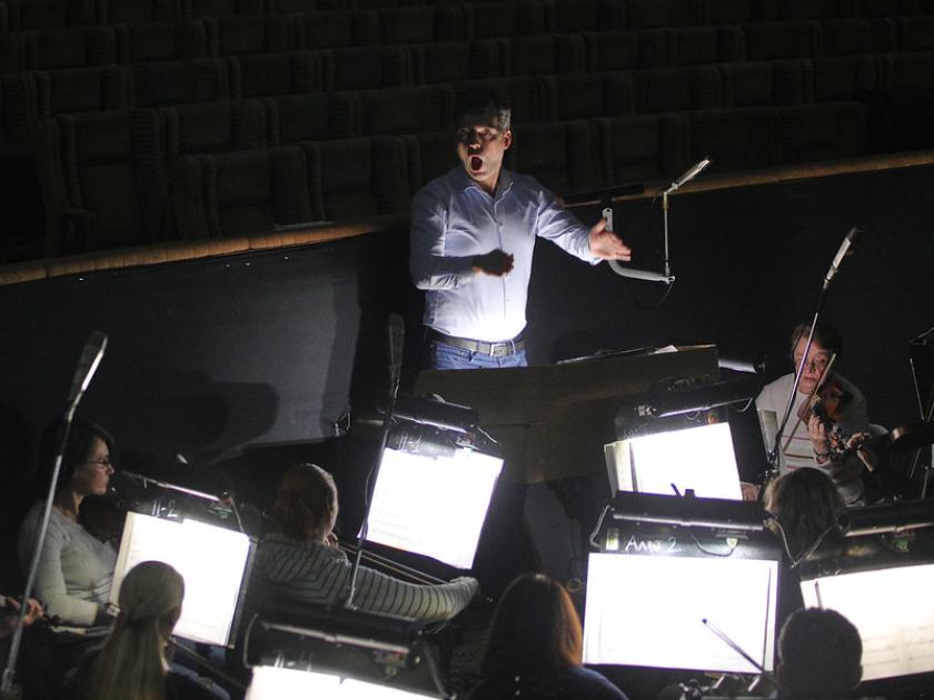 Как артисты ХНАТОБа готовятся к "Hello, musical". Фото: Сергей Козлов / KHARKIV Today