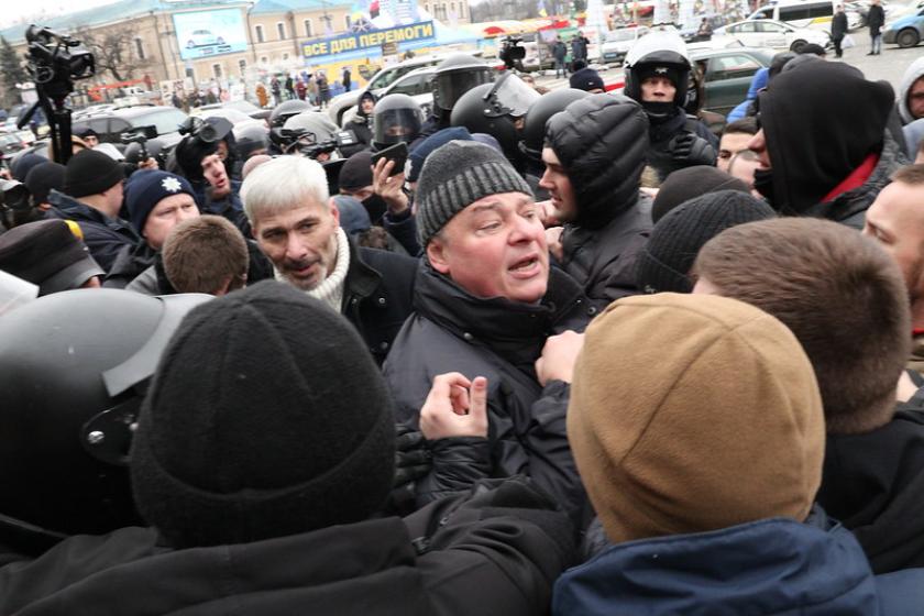Митинг за русский язык в Харькове закончился потасовкой. Фото: KHARKIV Today/Сергей Козлов
