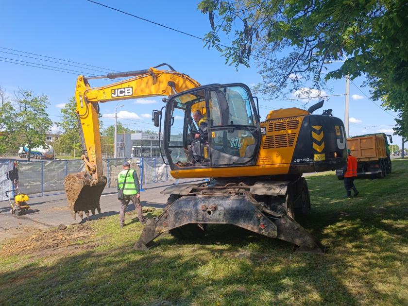 аварія на колекторі, пр. Гагаріна 1