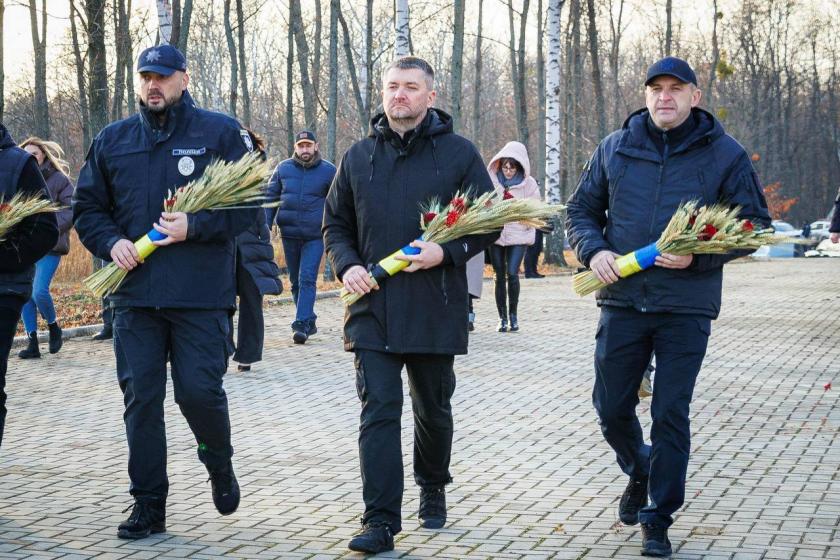 На Харківщині вшанували памʼять жертв голодоморів