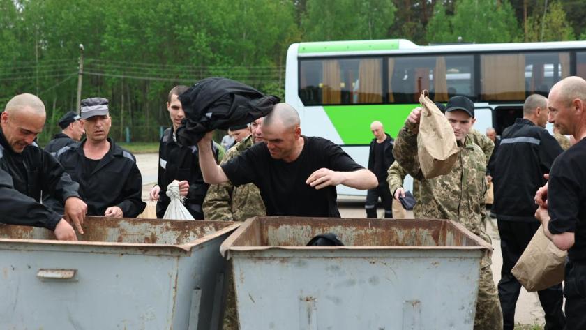 Обмін завершився: в Україну із російського полону повернули ще 303 оборонця