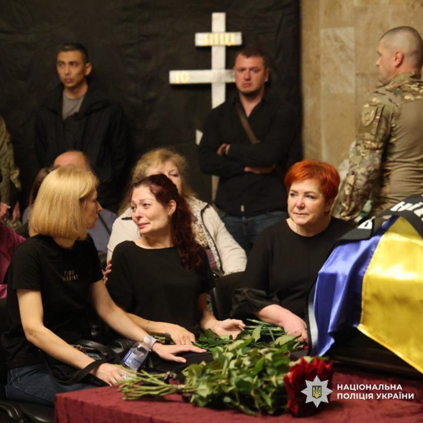 У Харкові попрощалися з поліцейським, що загинув на полі бою