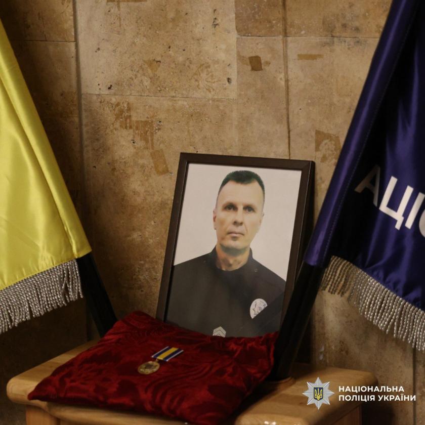 У Харкові попрощалися з поліцейським, що загинув на полі бою
