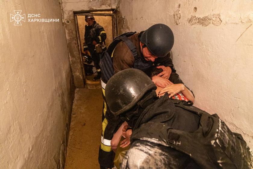 Комбінована атака росіян на Харків: постраждали троє рятувальників