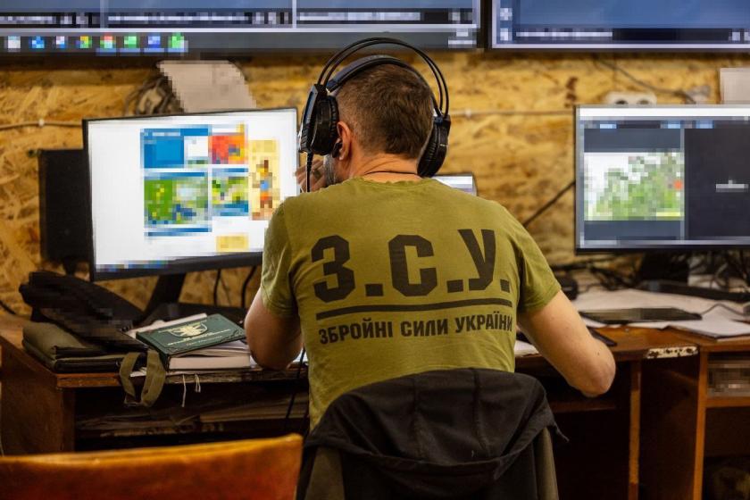 Сирський вивчив ситуацію у підрозділах захисників на Харківщині