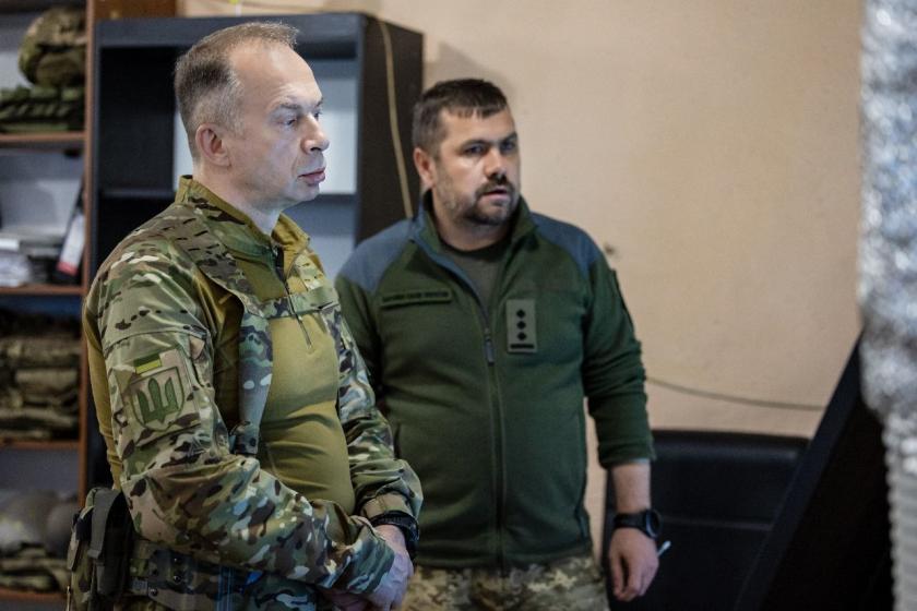 Сирський вивчив ситуацію у підрозділах захисників на Харківщині