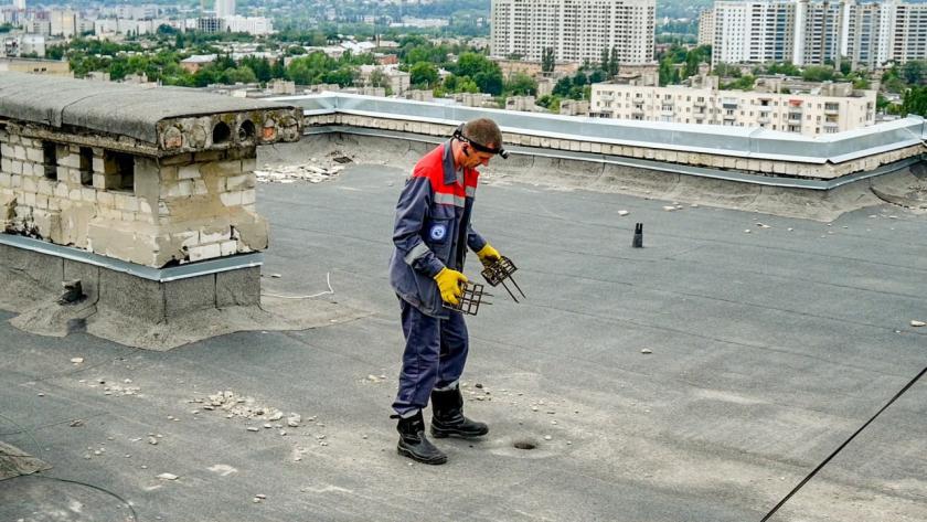 У будинках Харкова встановлять захисні решітки на зливові системи