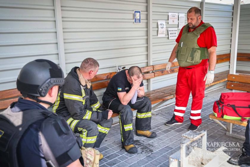 Росіяни розбомбили склади неподалік Харкова: наслідки