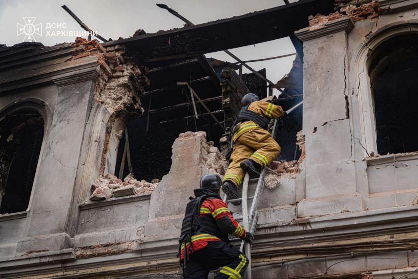 Рятувальники загасили три осередки вогню після удару по Харкову