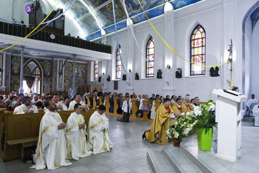 Молились прихожане и епископы  в соборе Успения Пресвятой Девы Марии