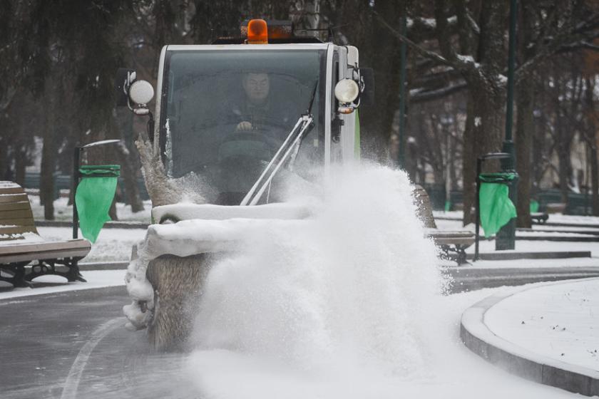 В Харькове выпал снег
