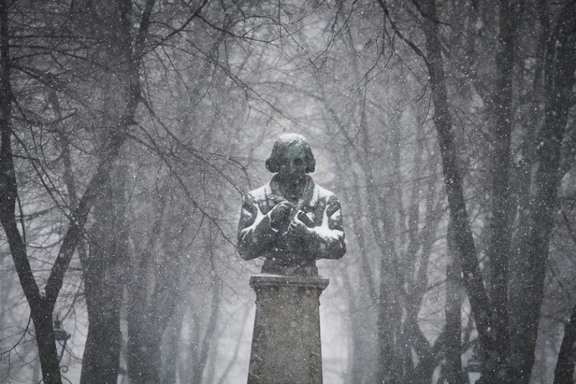 В Харькове выпал снег