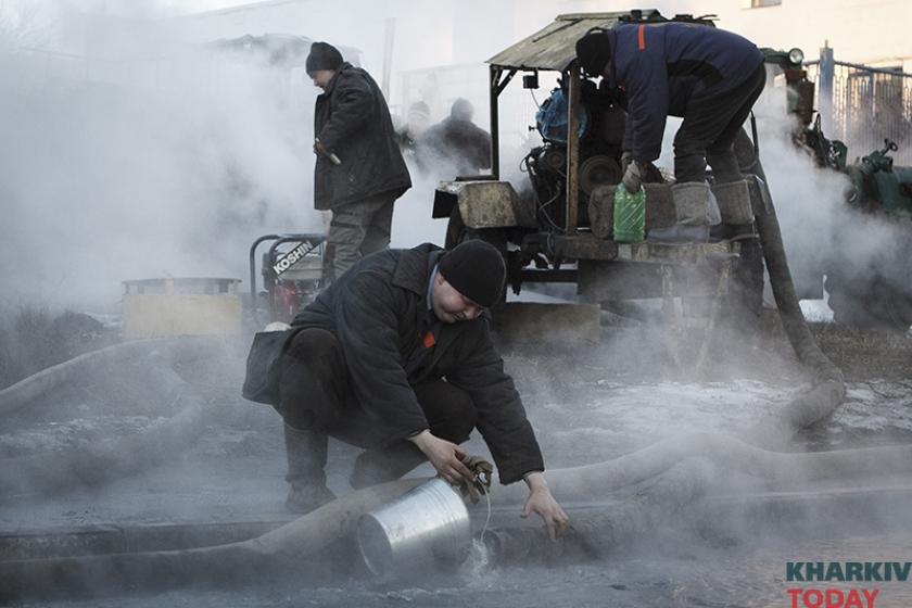 Теплосети снова отдают деньги подозреваемым в растрате компаниям. Фото: Константин Чегринский/KHARKIV Today