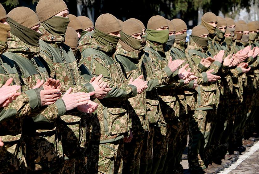 Четырелапых Нацгвардейцев наградили медалями. Фото: пресс-служба Нацгвардии