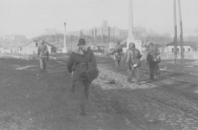 фото из коллекции Нидерландского института исследований по истории войны, Холокоста и геноцида - NIOD.