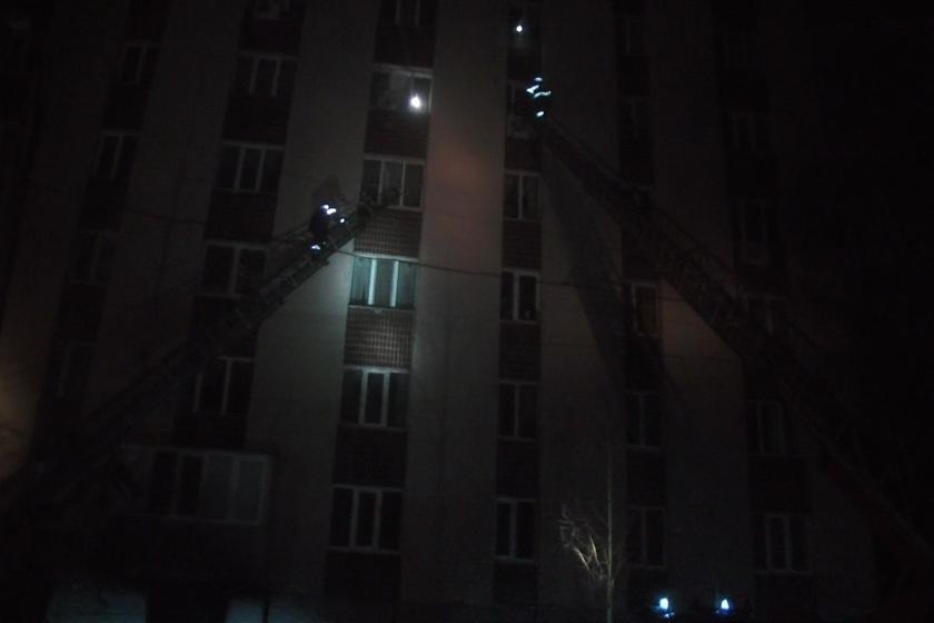 На проспекте Гагарина в пожаре погибла женщина. Фото: ГСЧСНа проспекте Гагарина в пожаре погибла женщина. Фото: ГСЧС