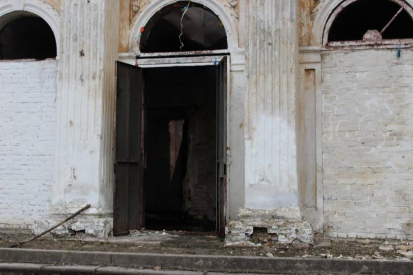 Пожар в усадьбе Шидловских в Старом Мерчике. Фото: Антон Бондарев / Facebook