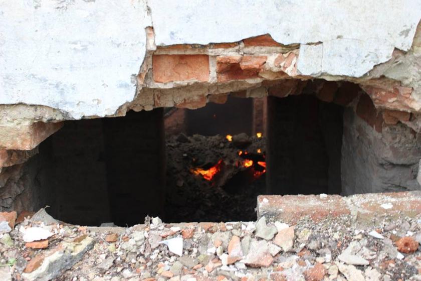 Пожар в усадьбе Шидловских в Старом Мерчике. Фото: Антон Бондарев / Facebook