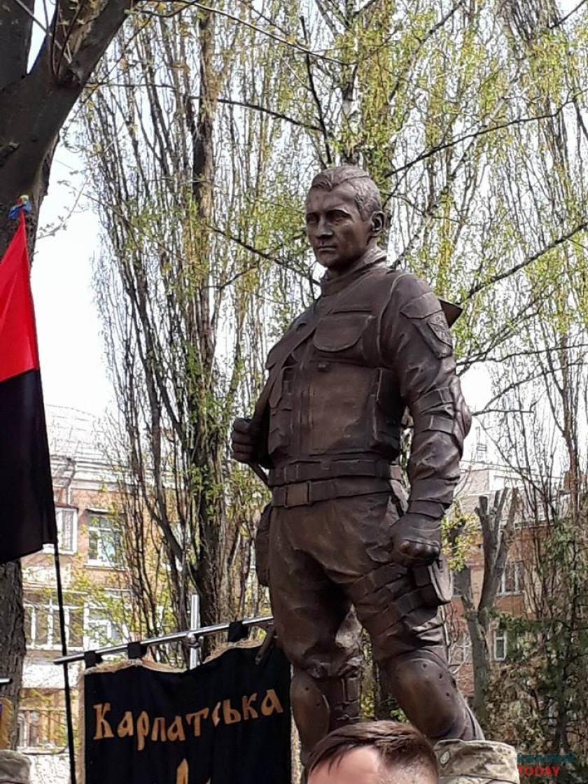 В Киеве открыли памятник Мирославу Мысле. Фото: KHARKIV Today