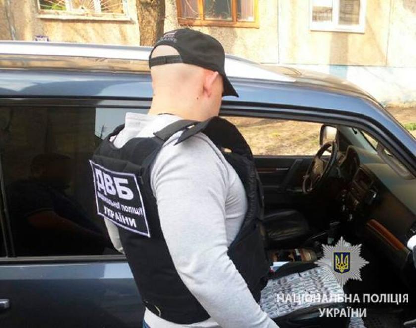 В Харькове задержали банду "псевдо-полицейских". Фото: ГУНП