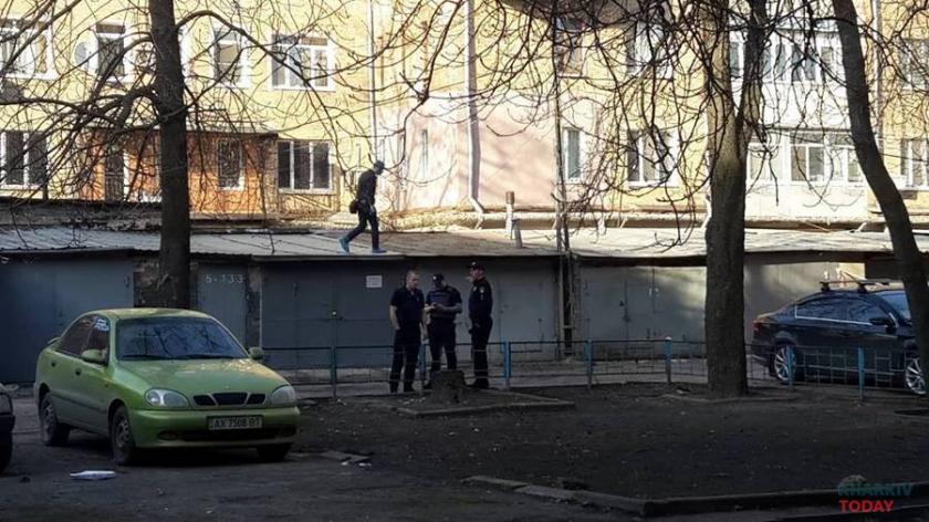 Во время стрельбы в центре Харькова пострадали двое людей.