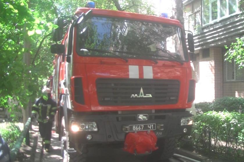 В Харькове тушили пожар в девятиэтажке. Фото: ГСЧС