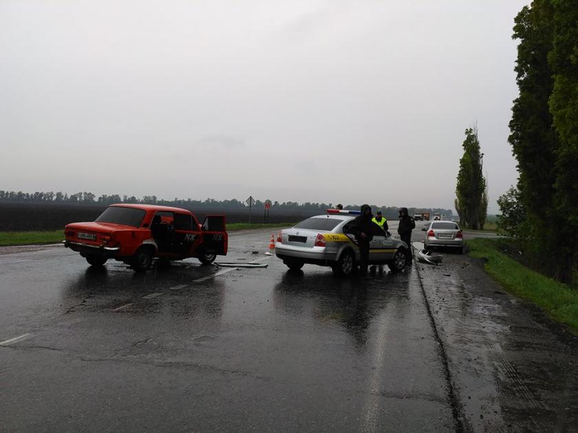 На окружной в ДТП пострадал мужчина. Фото: Надежда Тофан / facebook.comНа окружной в ДТП пострадал мужчина. Фото: Надежда Тофан / facebook.com