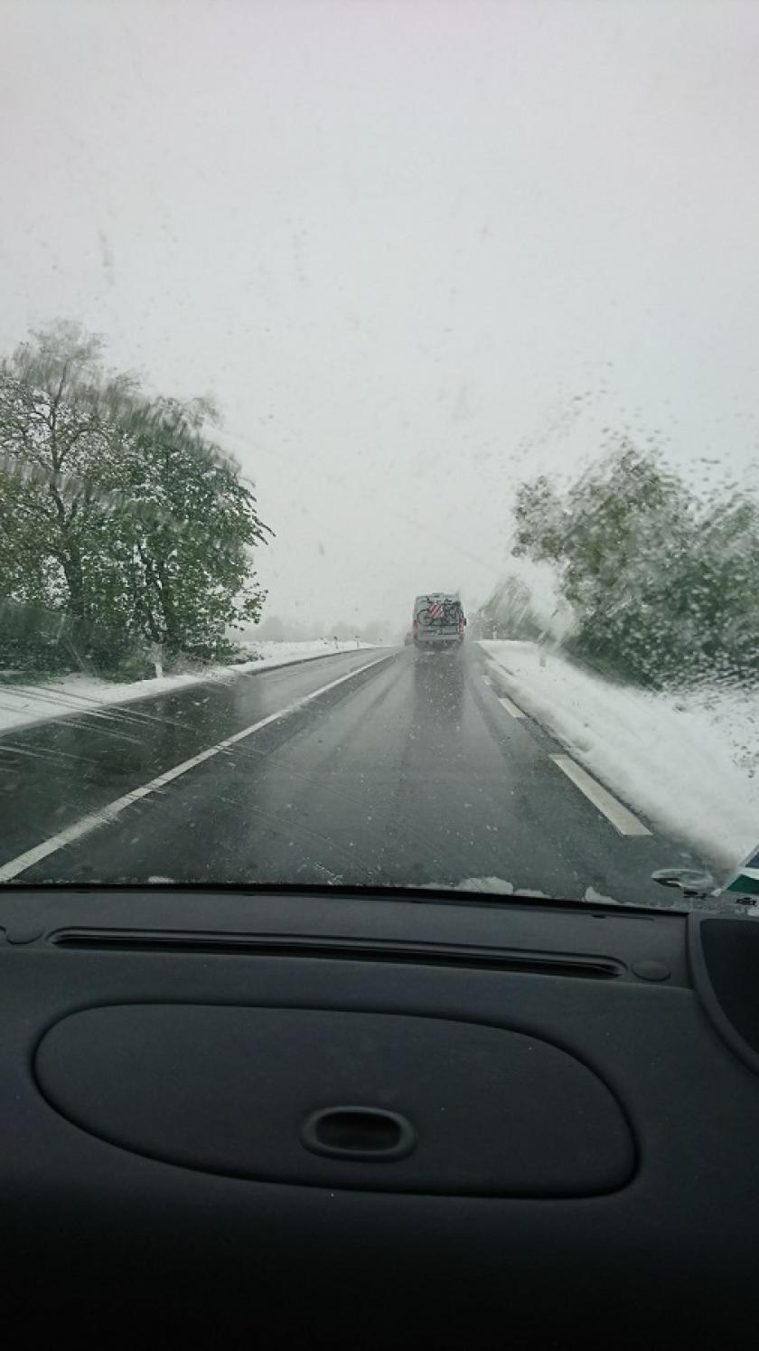 Францию накрыли мощные снегопады. Фото: twitter.com