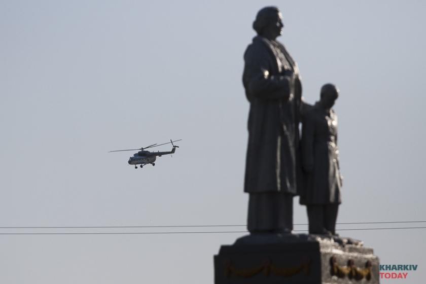 В Балаклее спустя сутки после пожара еще слышны одиночные взрывы. Фото: Константин Чегрниский / KHARKIV Today