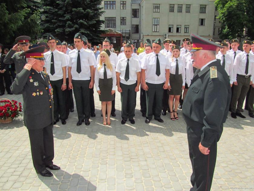 В Харькове приняли присягу будущие военные медики. Фото: ХОГА